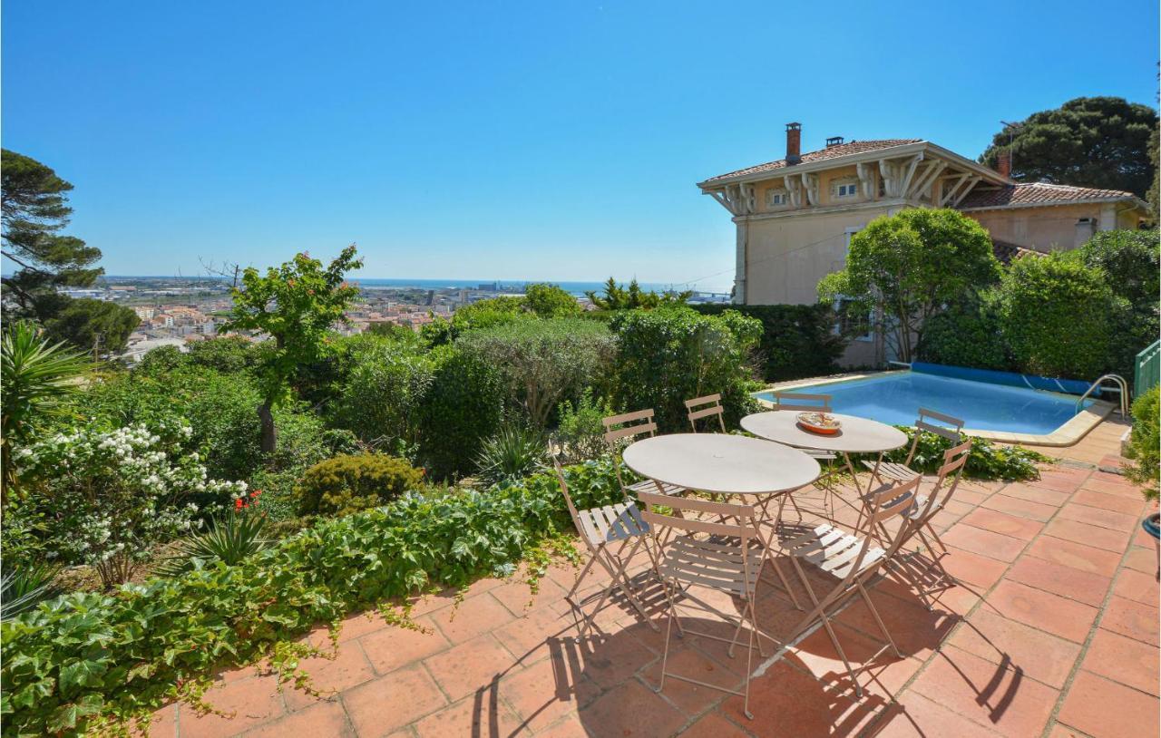 Cozy Home In Sete With Outdoor Swimming Pool Bagian luar foto