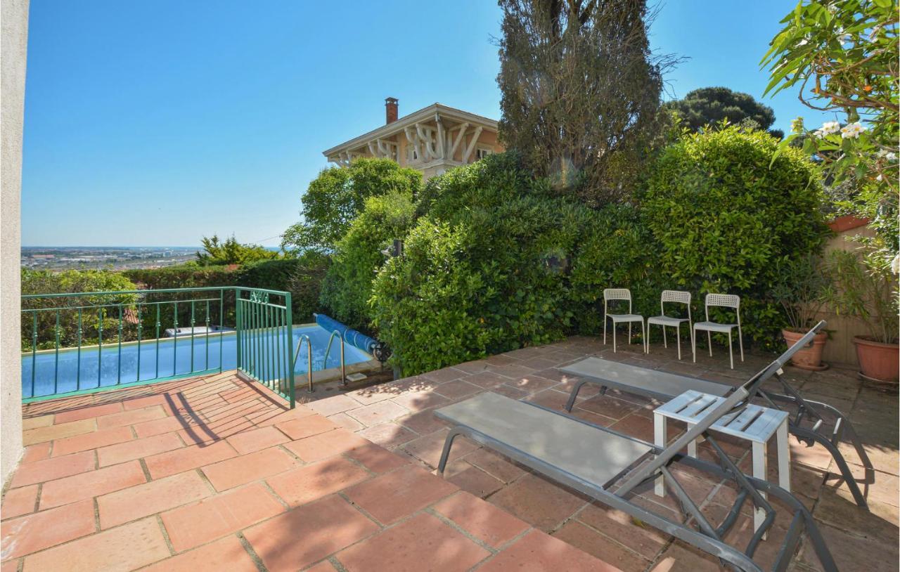 Cozy Home In Sete With Outdoor Swimming Pool Bagian luar foto