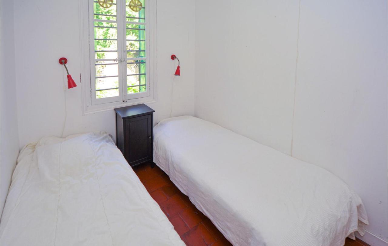 Cozy Home In Sete With Outdoor Swimming Pool Bagian luar foto