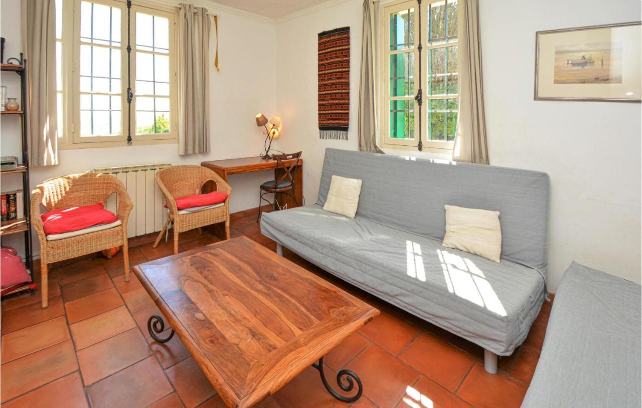 Cozy Home In Sete With Outdoor Swimming Pool Bagian luar foto