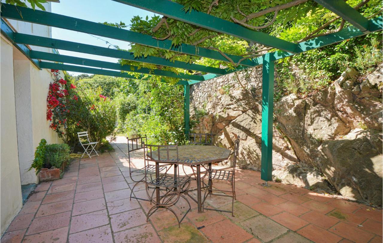 Cozy Home In Sete With Outdoor Swimming Pool Bagian luar foto