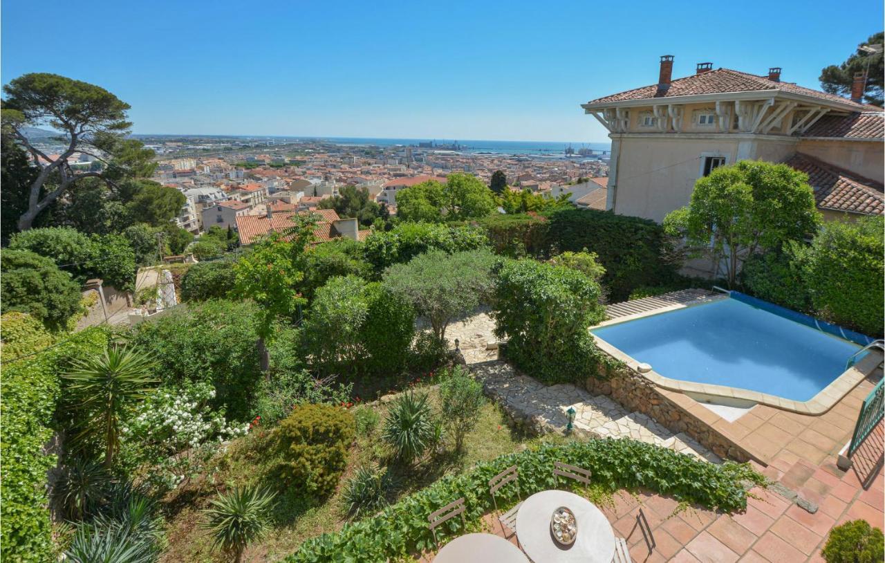 Cozy Home In Sete With Outdoor Swimming Pool Bagian luar foto